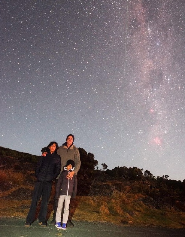Observation des étoiles au Maïdo, île de la Réunion.